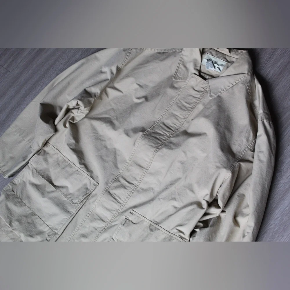 Vintage Eddie Bauer Insulated Chore Barn‎ Coat Zip Vented Jacket Beige Mens M